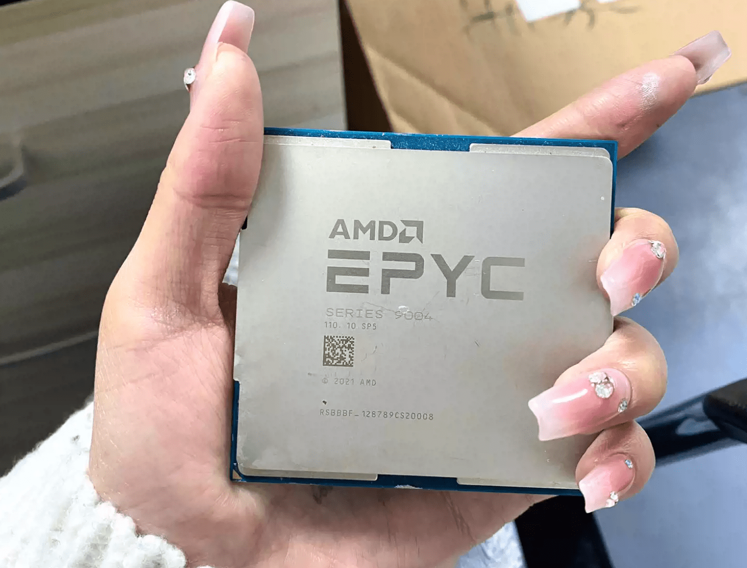 AMD EPYC 9684X 96-Core Server Processor Genoa-X with 3D V-Cache
