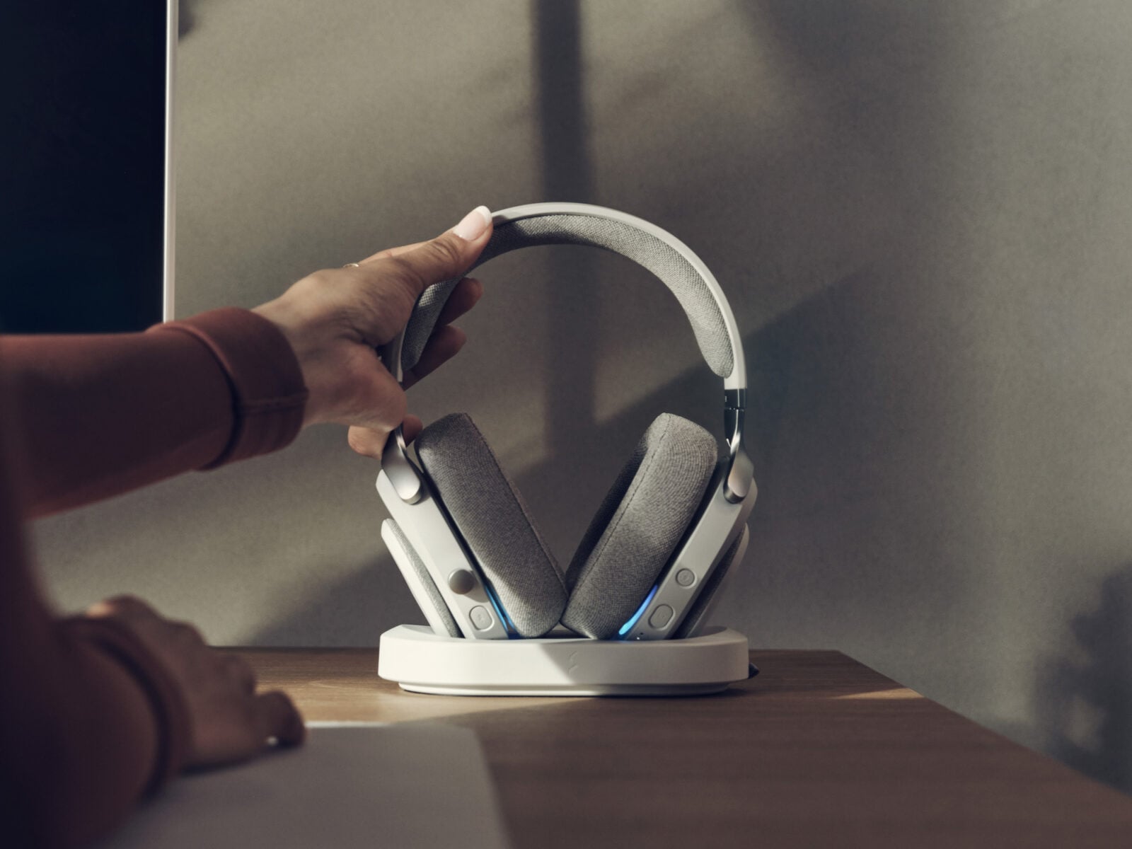 Fractal Design Scape Dark Gaming Headset - Image 3